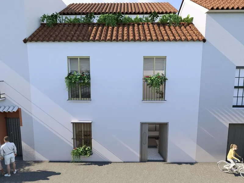 Exclusive duplex property with an approximate surface area of 120 m², located in the heart of Estepona's historic center, fully renovated and sold furnished.