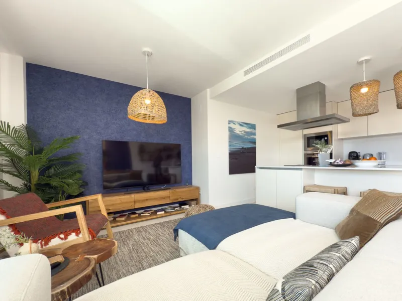 Эта совершенно новая 3-комнатная квартира расположена в Oasis 325 на Новой Золотой Миле Эстепоны, в недавно построенном комплексе, предлагающем исключительные удобства, включая два открытых бассейна, спа-центр с крытым бассейном, коворкинг-зону, тренажерн