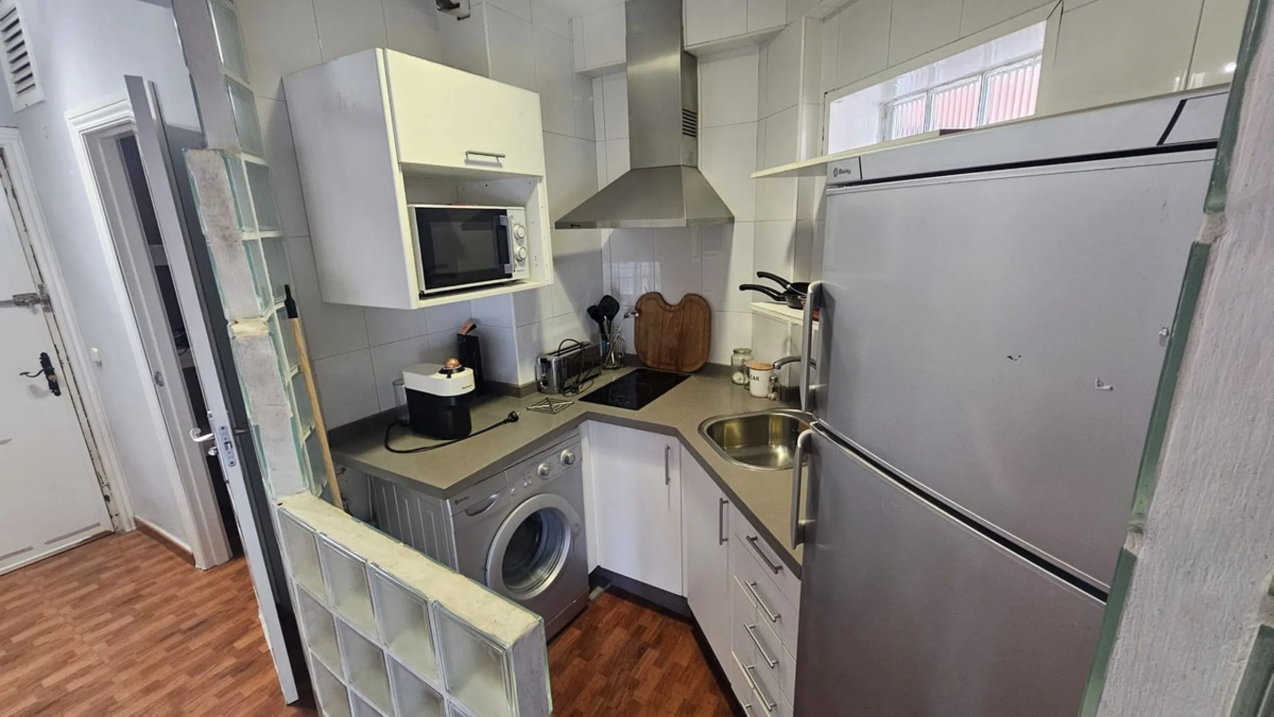 Apartment - Middle Floor Apartment в продаже в Marbella, Málaga. В доме 1 спален и 1 ванных комнат. Площадь дома 50 м²