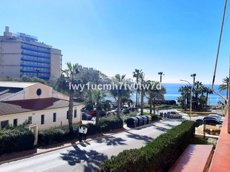 Superb 2-bedroom flat 150 metres from the sea, with sea views and tourist licence in one of the most exclusive areas of Benalmádena Costa, Hacienda Torrequebrada!