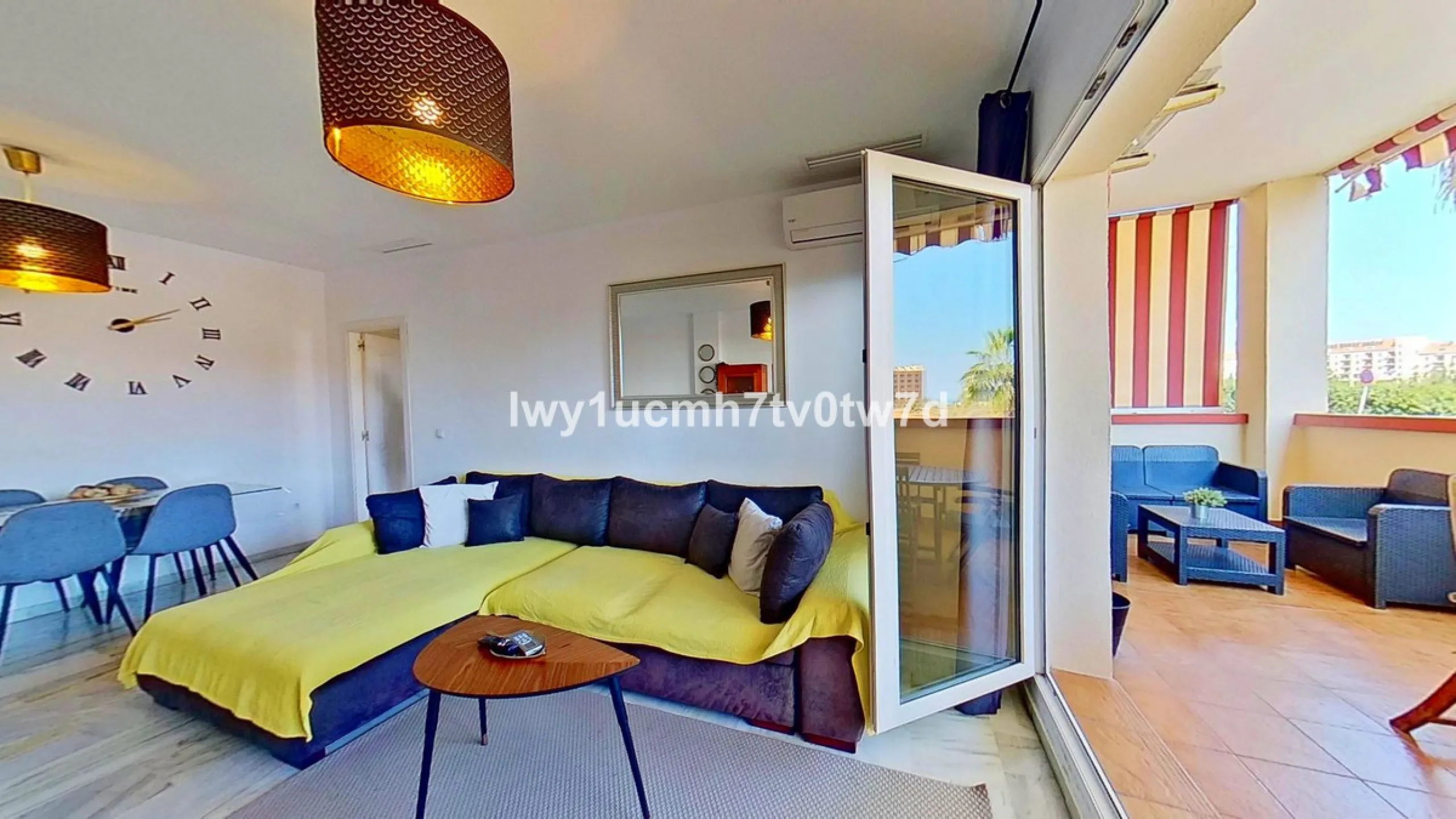 Superb 2-bedroom flat 150 metres from the sea, with sea views and tourist licence in one of the most exclusive areas of Benalmádena Costa, Hacienda Torrequebrada!
