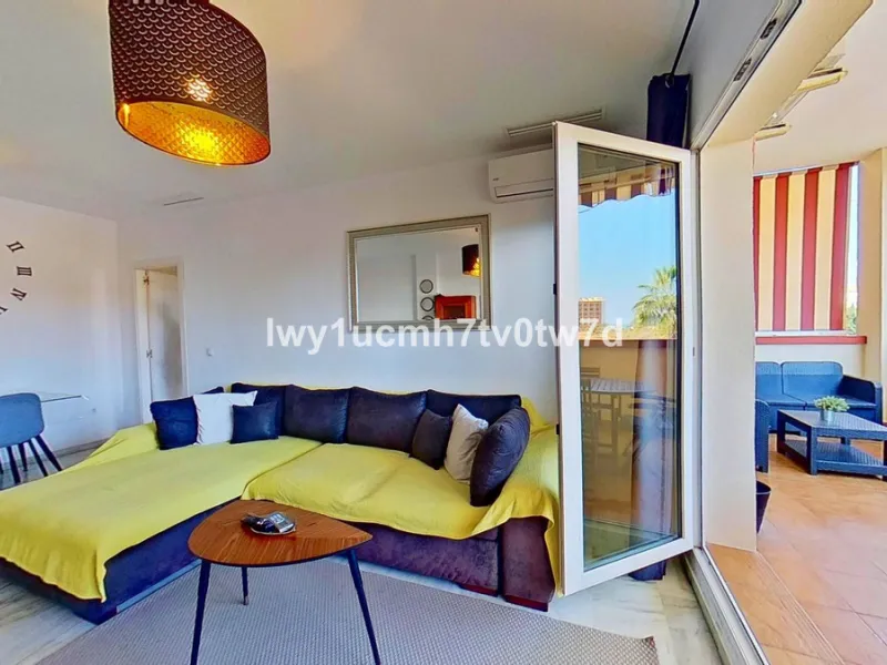 Superb 2-bedroom flat 150 metres from the sea, with sea views and tourist licence in one of the most exclusive areas of Benalmádena Costa, Hacienda Torrequebrada!