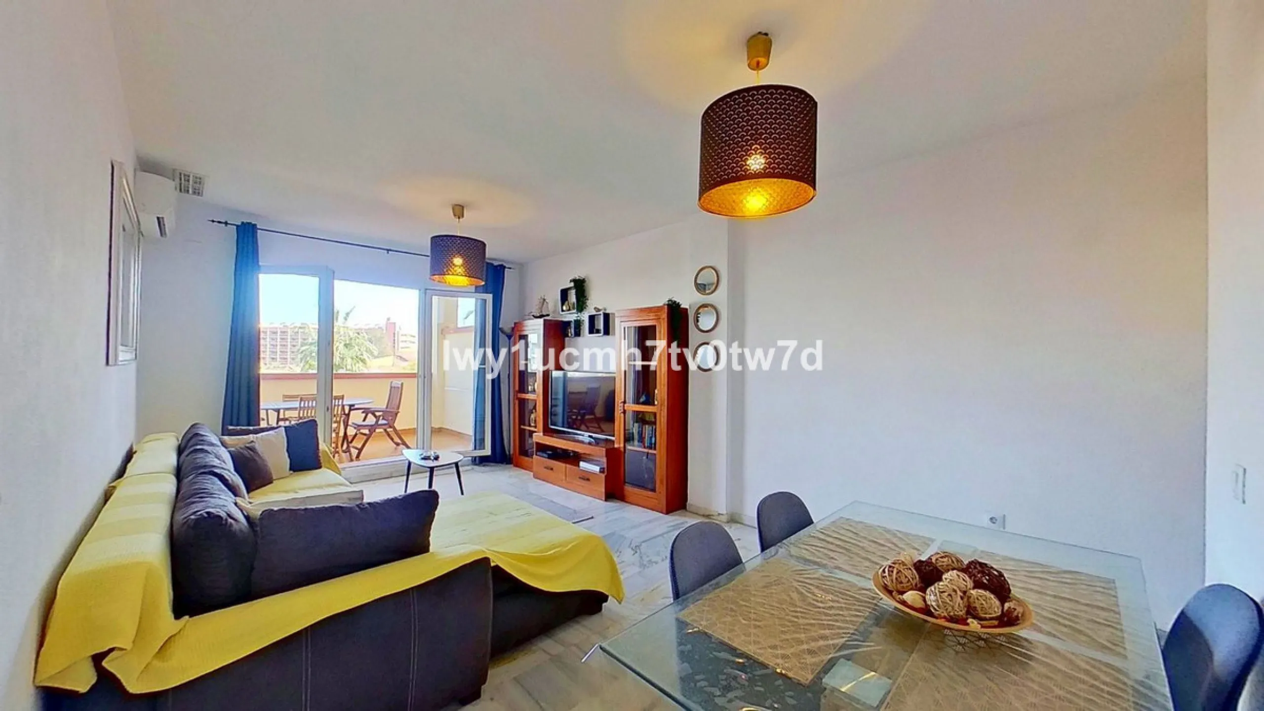 Superb 2-bedroom flat 150 metres from the sea, with sea views and tourist licence in one of the most exclusive areas of Benalmádena Costa, Hacienda Torrequebrada!