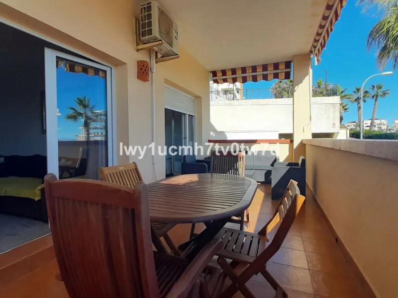 Superb 2-bedroom flat 150 metres from the sea, with sea views and tourist licence in one of the most exclusive areas of Benalmádena Costa, Hacienda Torrequebrada!