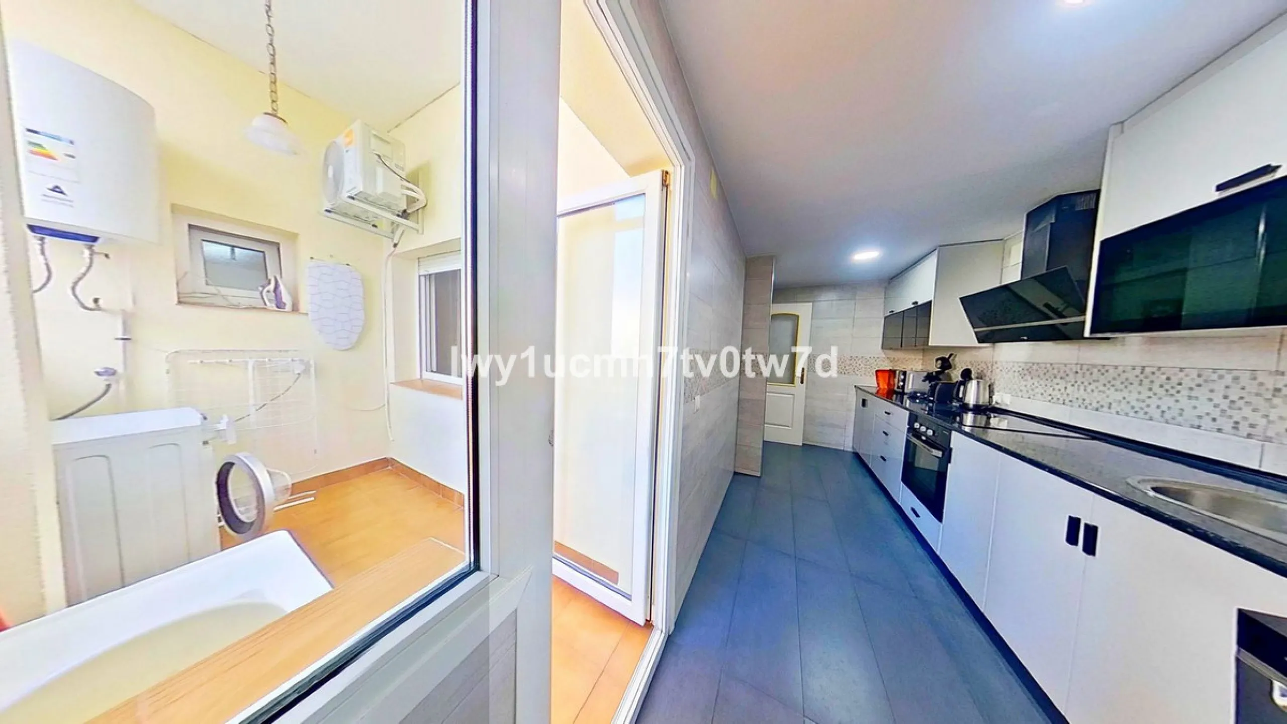 Superb 2-bedroom flat 150 metres from the sea, with sea views and tourist licence in one of the most exclusive areas of Benalmádena Costa, Hacienda Torrequebrada!