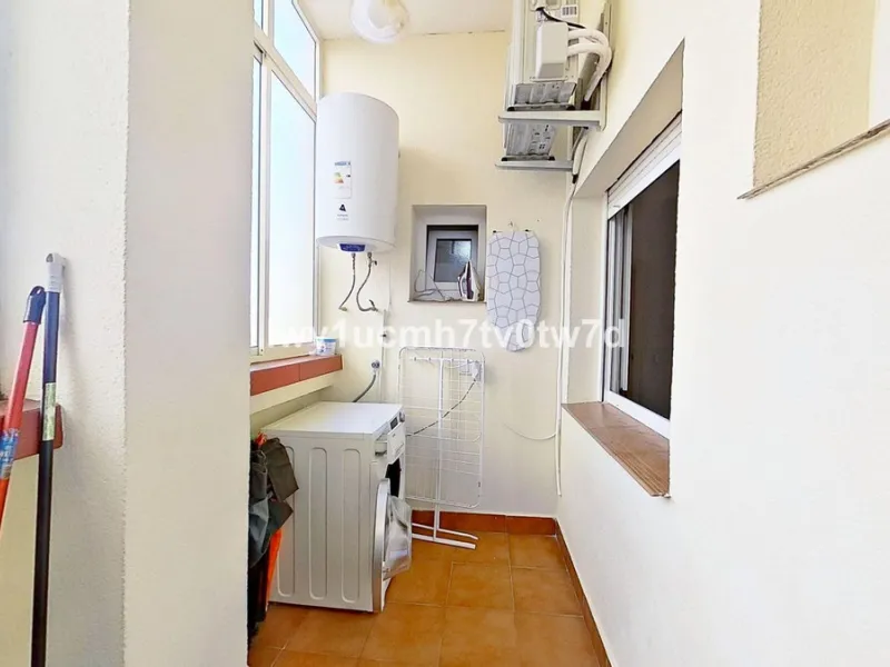 Superb 2-bedroom flat 150 metres from the sea, with sea views and tourist licence in one of the most exclusive areas of Benalmádena Costa, Hacienda Torrequebrada!