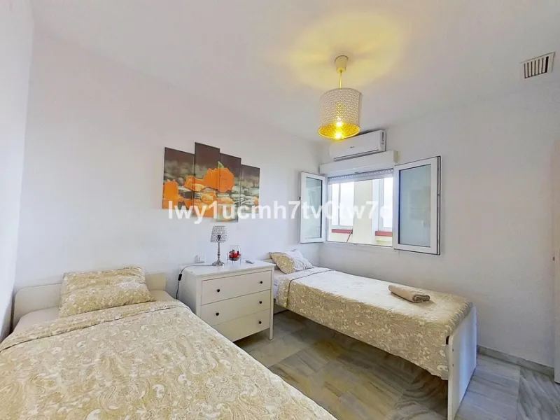Superb 2-bedroom flat 150 metres from the sea, with sea views and tourist licence in one of the most exclusive areas of Benalmádena Costa, Hacienda Torrequebrada!