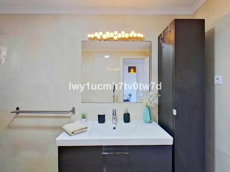 Superb 2-bedroom flat 150 metres from the sea, with sea views and tourist licence in one of the most exclusive areas of Benalmádena Costa, Hacienda Torrequebrada!