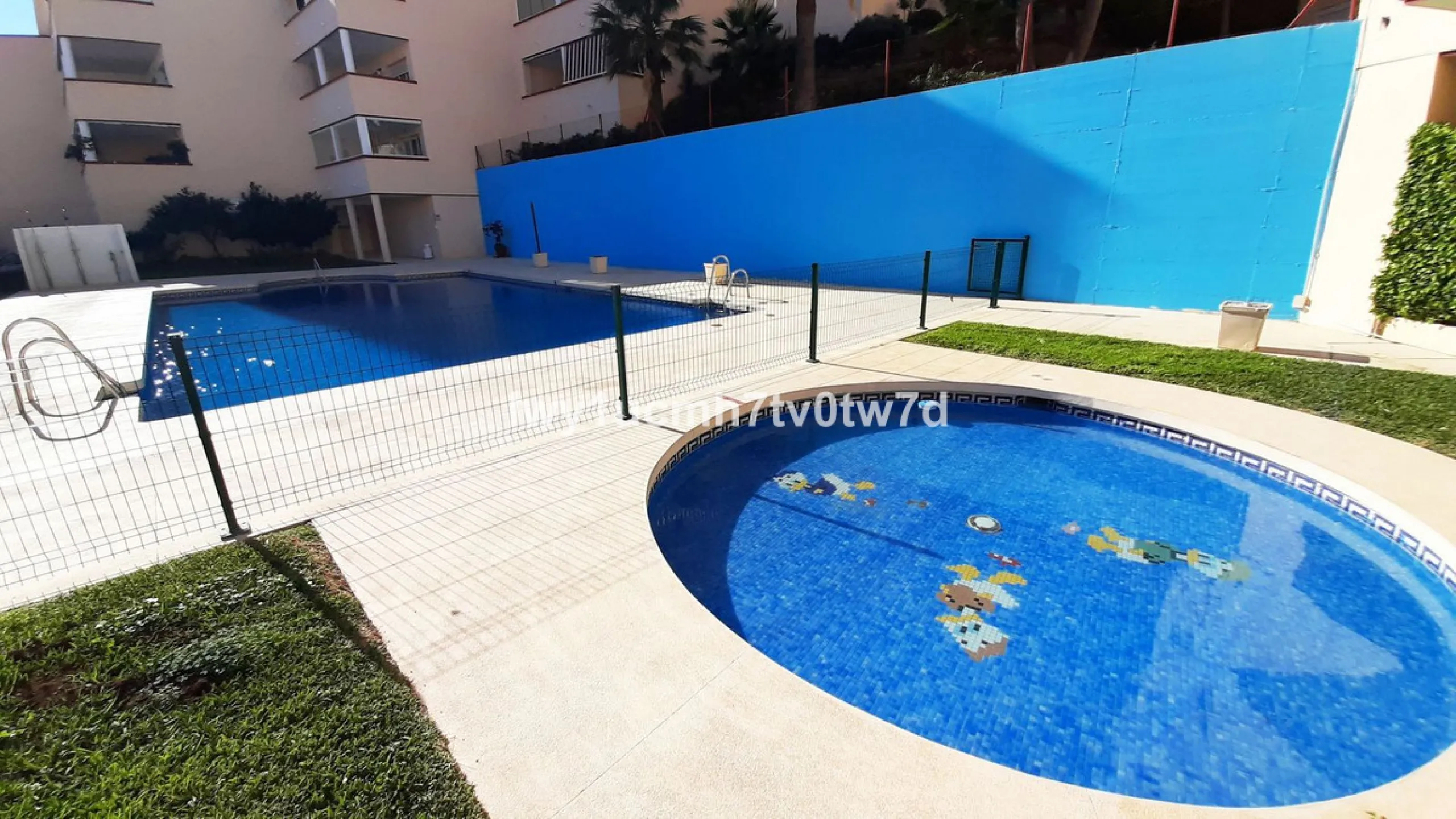 Superb 2-bedroom flat 150 metres from the sea, with sea views and tourist licence in one of the most exclusive areas of Benalmádena Costa, Hacienda Torrequebrada!