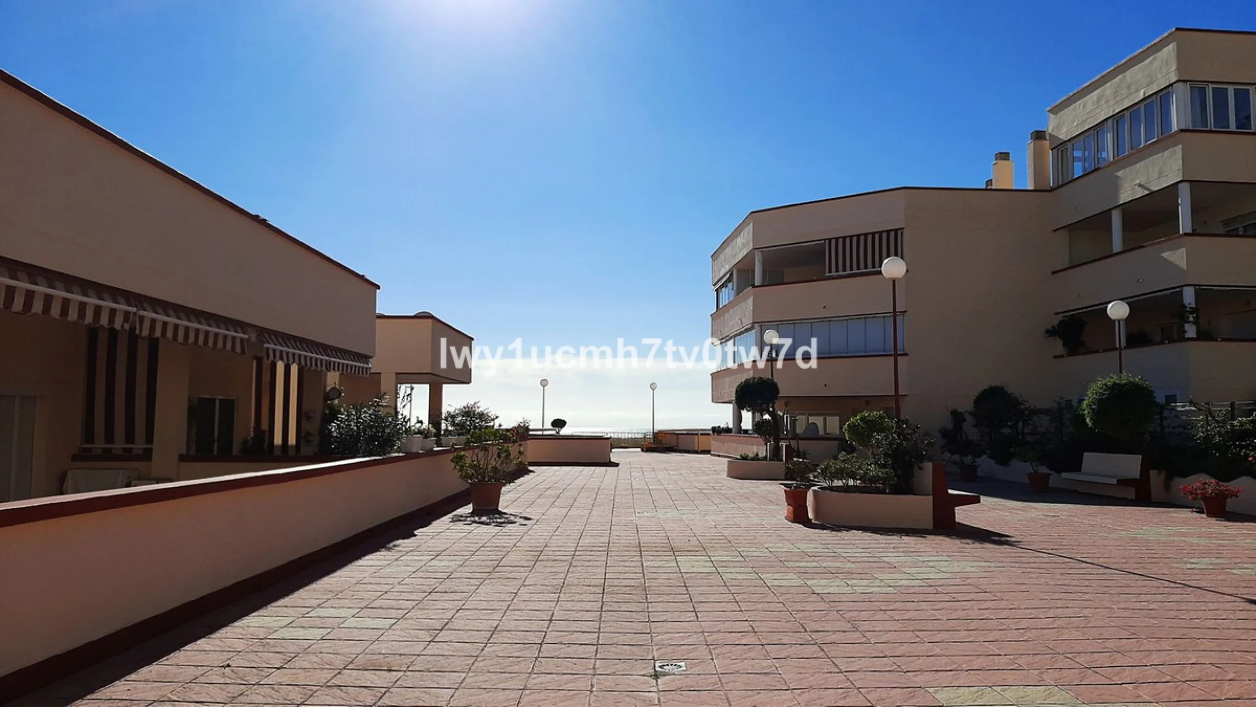 Superb 2-bedroom flat 150 metres from the sea, with sea views and tourist licence in one of the most exclusive areas of Benalmádena Costa, Hacienda Torrequebrada!