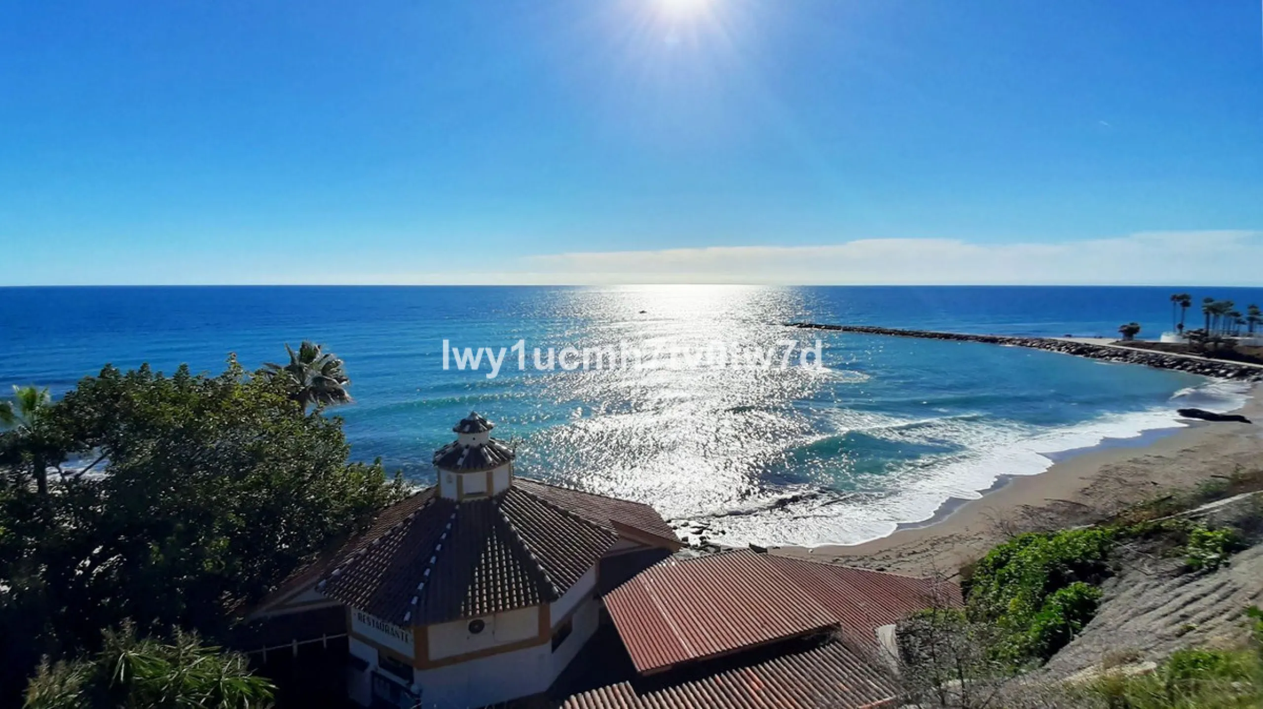 Superb 2-bedroom flat 150 metres from the sea, with sea views and tourist licence in one of the most exclusive areas of Benalmádena Costa, Hacienda Torrequebrada!