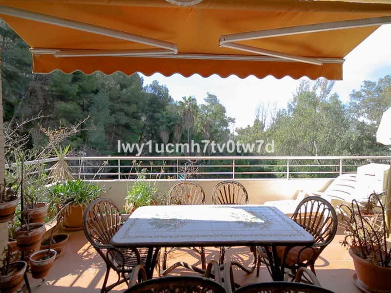 Apartment - Middle Floor Apartment в продаже в Málaga, Málaga. В доме 4 спален и 2 ванных комнат. Площадь дома 160 м²