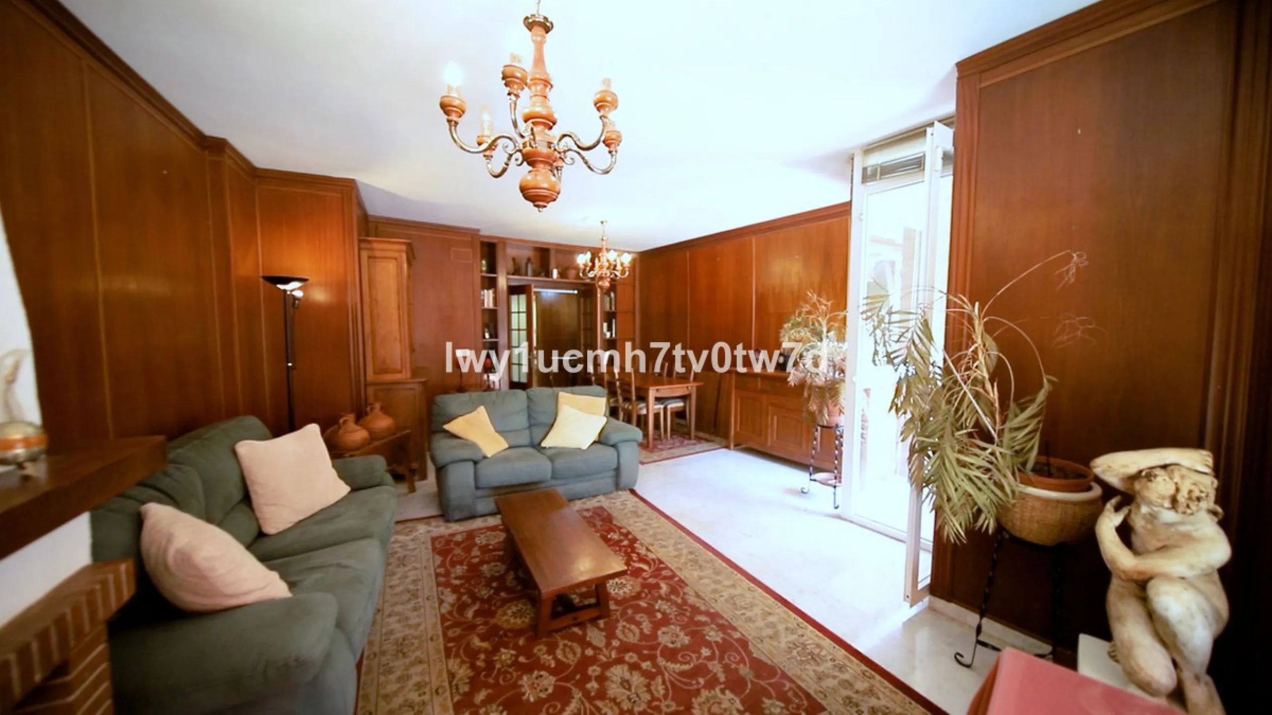 Apartment - Middle Floor Apartment в продаже в Málaga, Málaga. В доме 4 спален и 2 ванных комнат. Площадь дома 160 м²