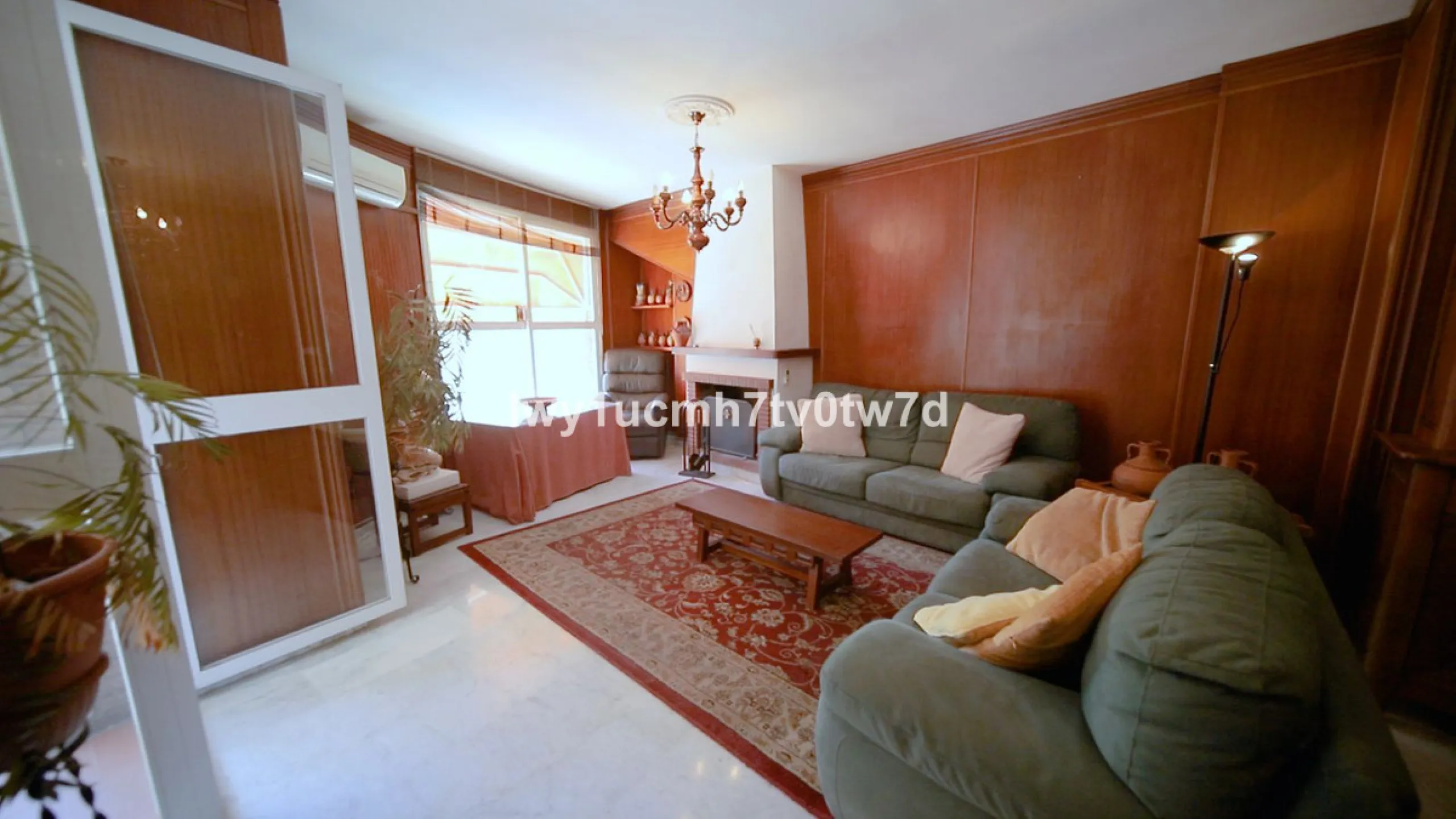 Apartment - Middle Floor Apartment в продаже в Málaga, Málaga. В доме 4 спален и 2 ванных комнат. Площадь дома 160 м²