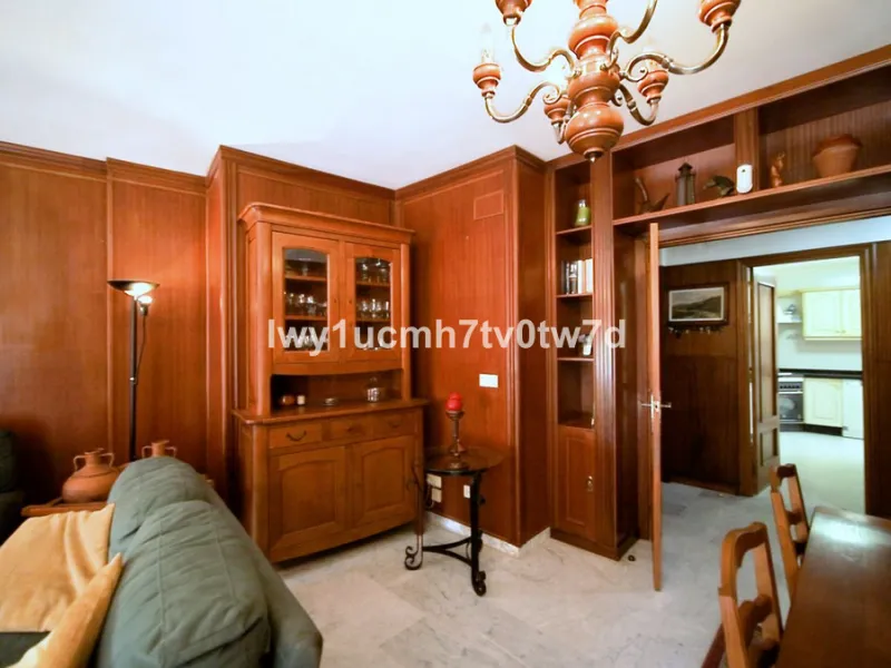Apartment - Middle Floor Apartment в продаже в Málaga, Málaga. В доме 4 спален и 2 ванных комнат. Площадь дома 160 м²