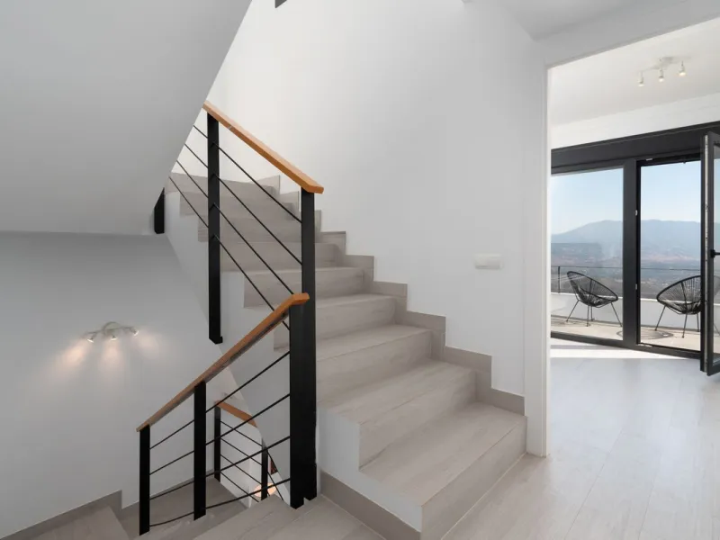 Corner townhouse with panoramic views in La Mairena, Marbella East