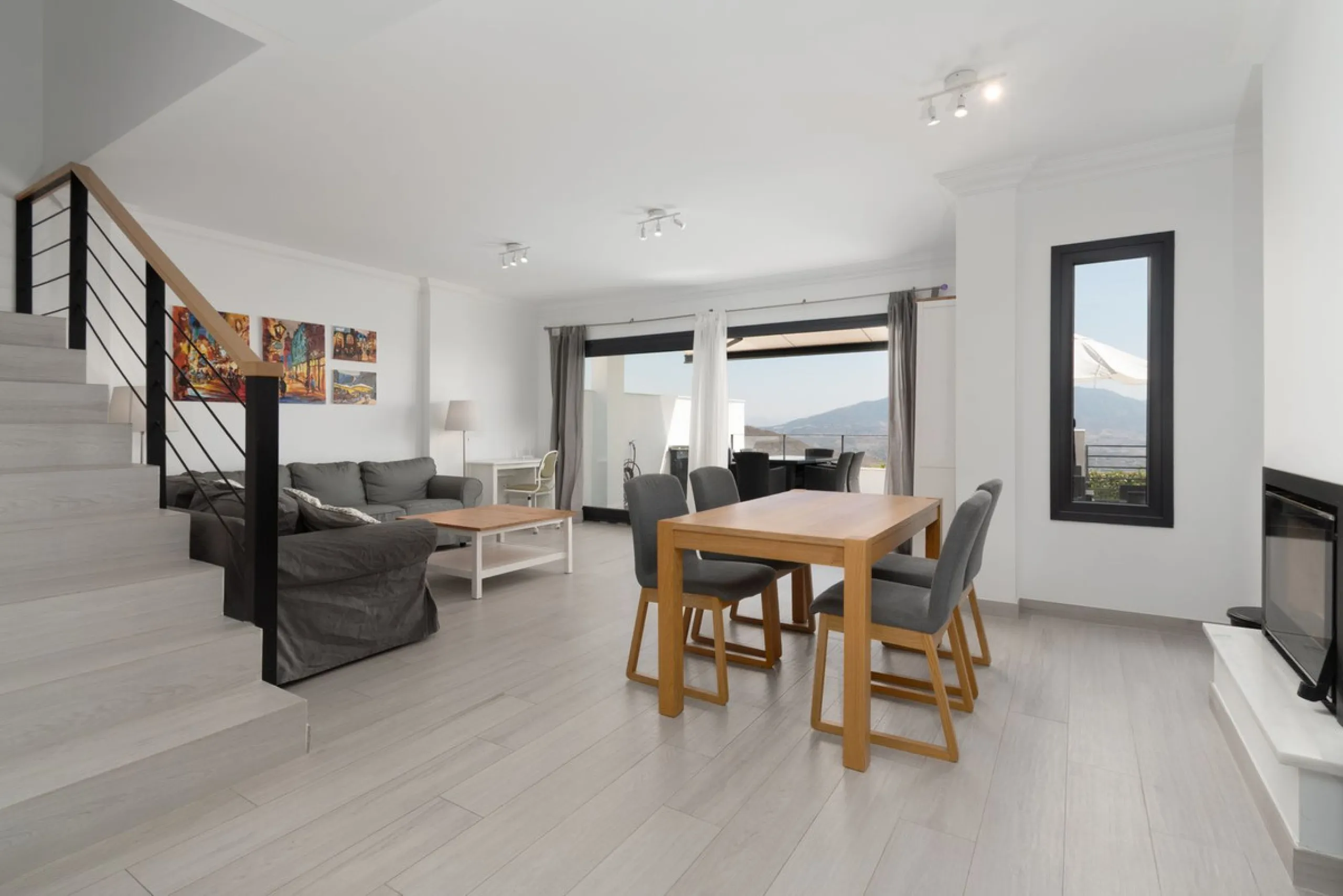 Corner townhouse with panoramic views in La Mairena, Marbella East