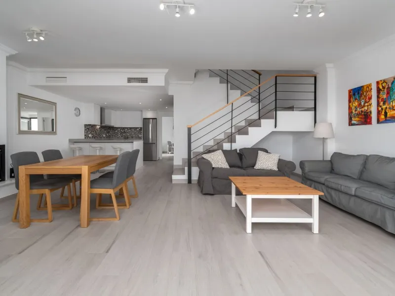 Corner townhouse with panoramic views in La Mairena, Marbella East
