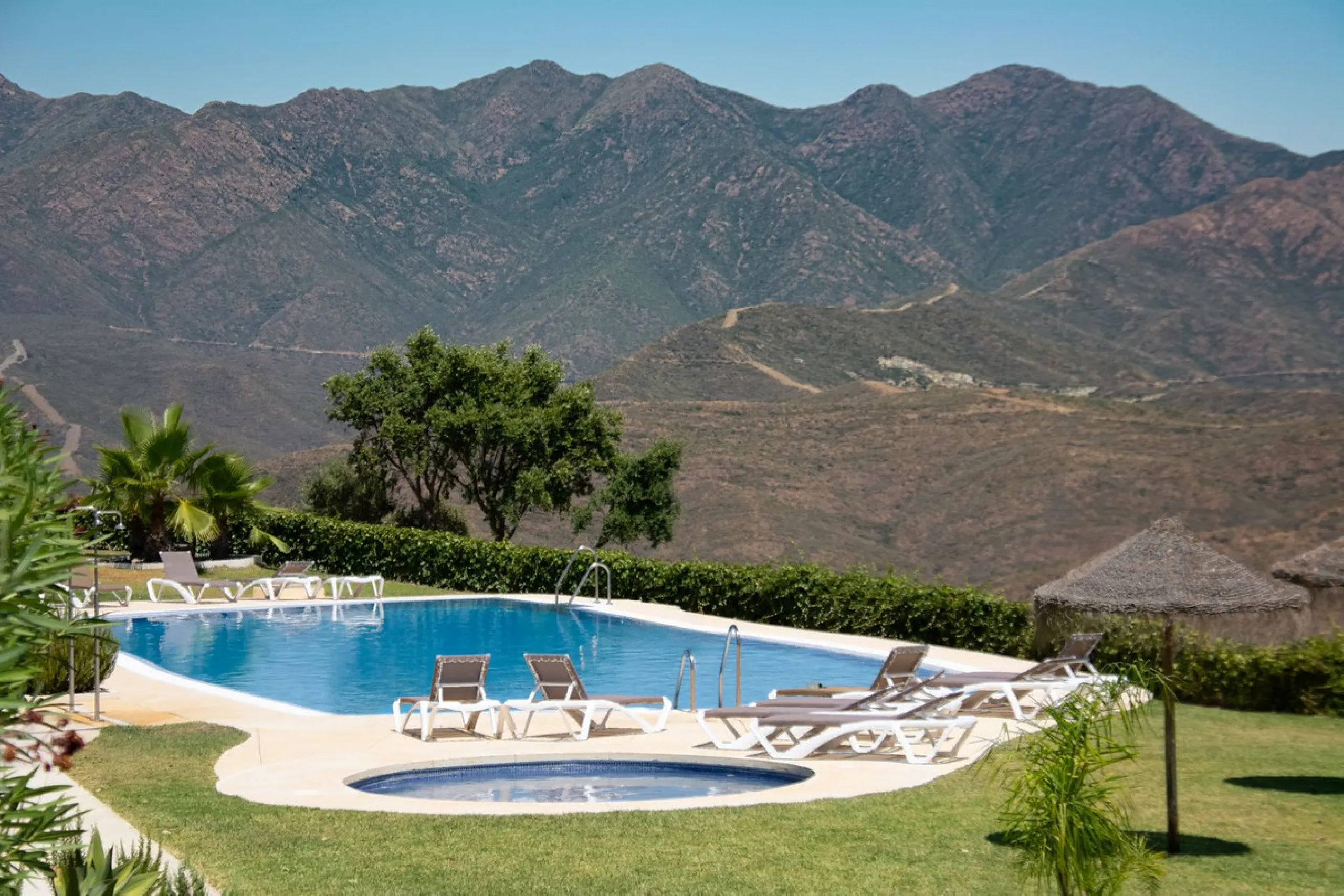 Corner townhouse with panoramic views in La Mairena, Marbella East