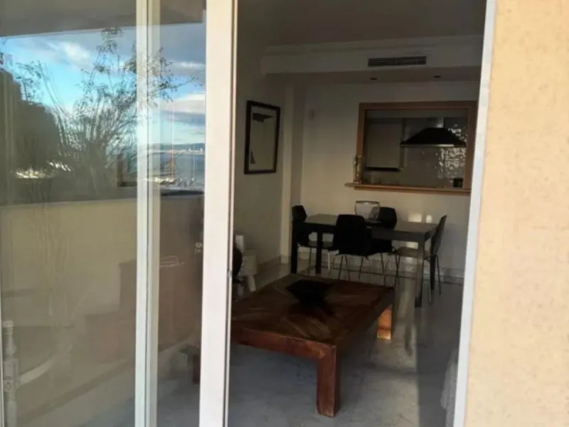 Апартамент средний этаж, Puerto Banús, Costa del Sol