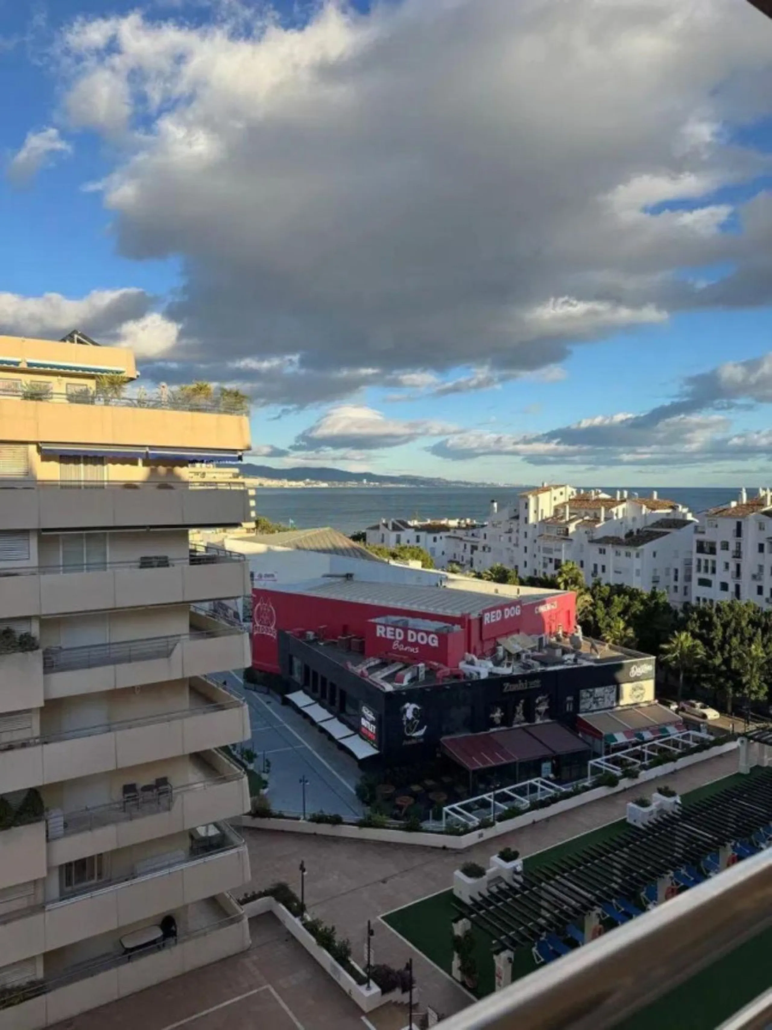 Апартамент средний этаж, Puerto Banús, Costa del Sol
