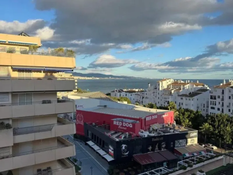 Апартамент средний этаж, Puerto Banús, Costa del Sol