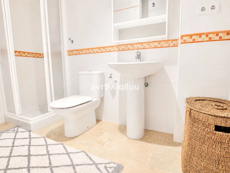 A very comfortable home located in the well established urbanisation of Mijas Golf. This spacious house has bright spacious rooms throughout including, on the top floor, a brand new open plan kitchen, lovely lounge diner with fireplace plus a large bedroo