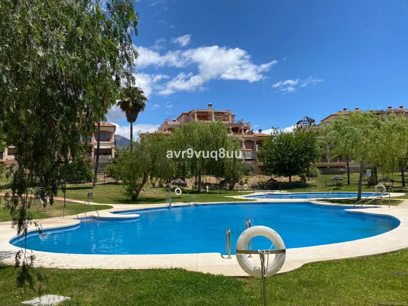 A very comfortable home located in the well established urbanisation of Mijas Golf. This spacious house has bright spacious rooms throughout including, on the top floor, a brand new open plan kitchen, lovely lounge diner with fireplace plus a large bedroo