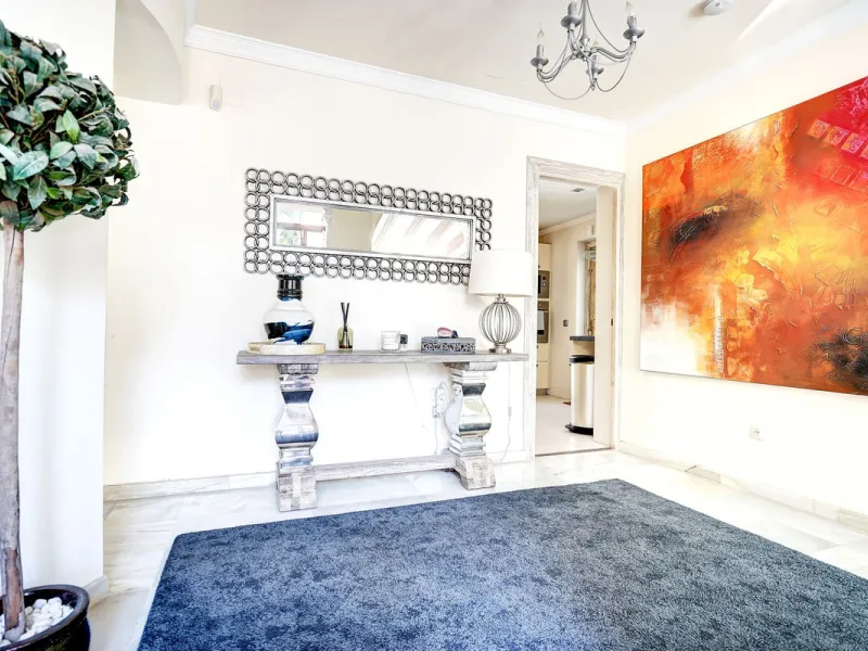 Luxury One Level Villa in Lower Calahonda Walking Distance to Beach