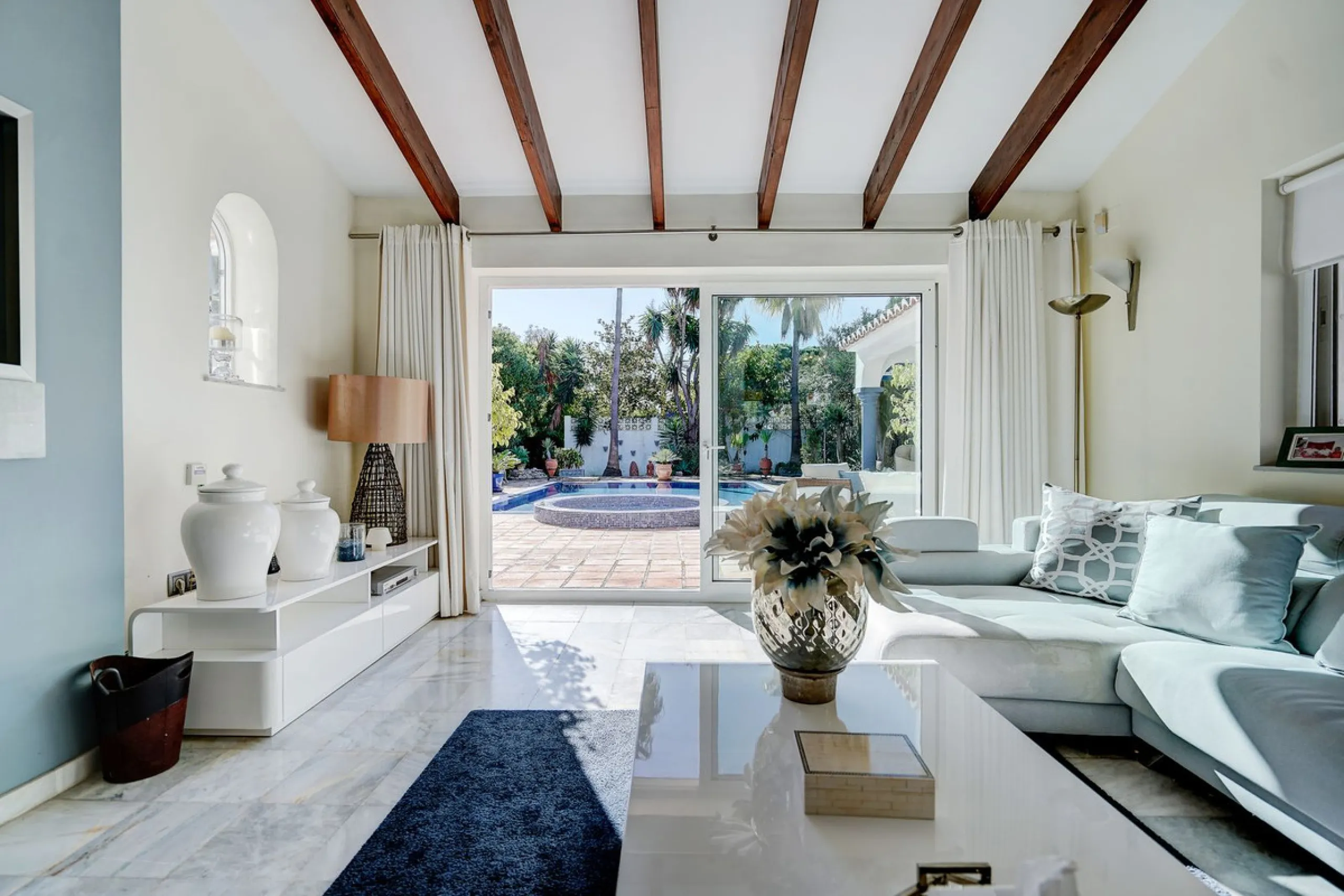 Luxury One Level Villa in Lower Calahonda Walking Distance to Beach