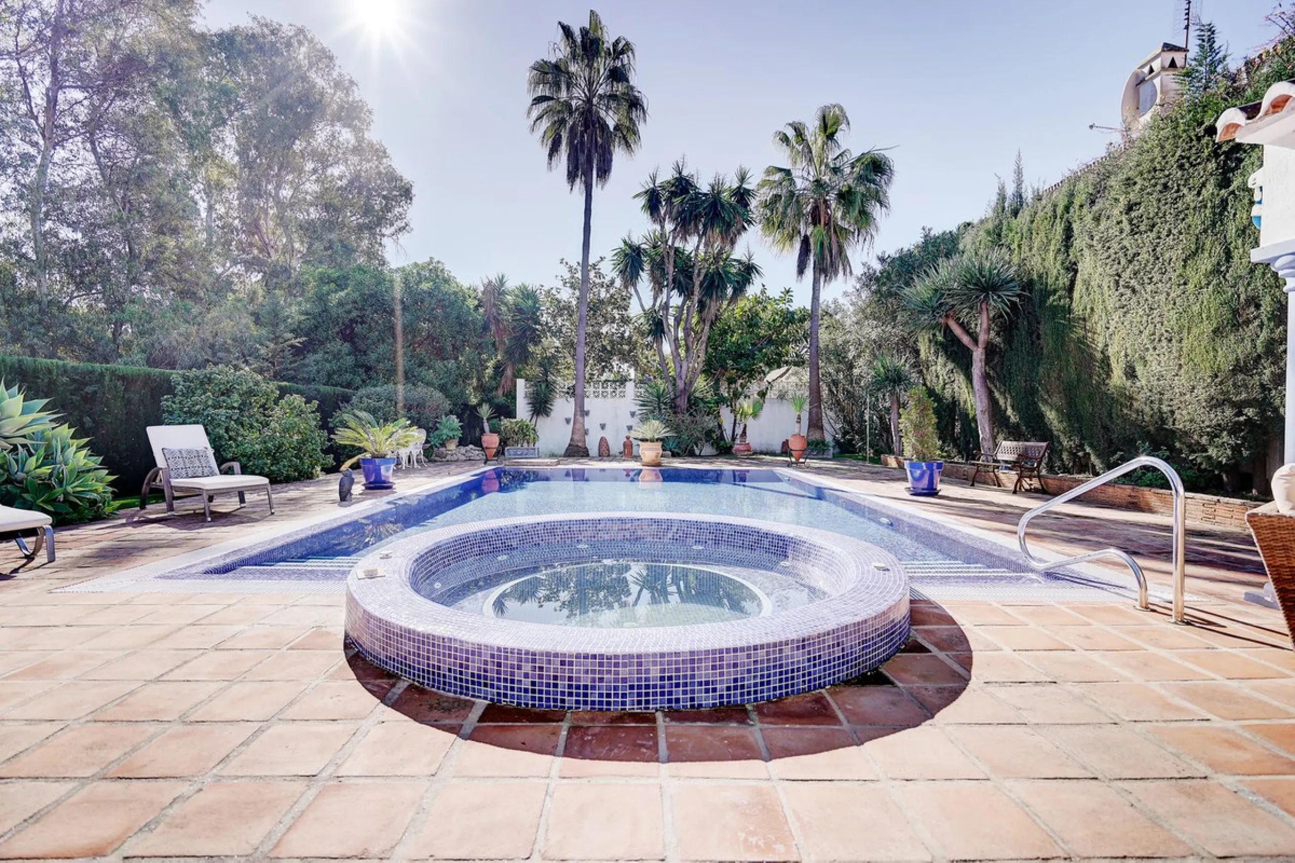 Luxury One Level Villa in Lower Calahonda Walking Distance to Beach