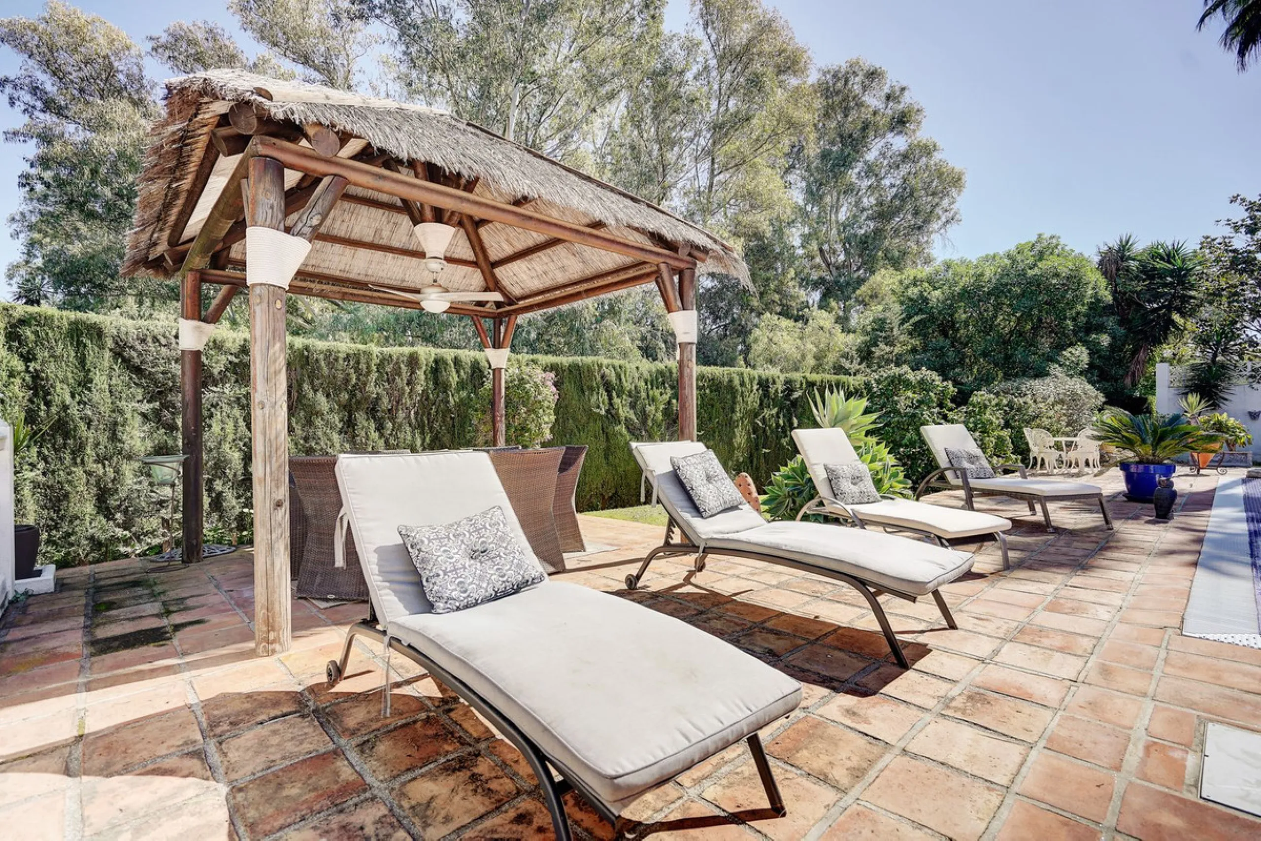 Luxury One Level Villa in Lower Calahonda Walking Distance to Beach