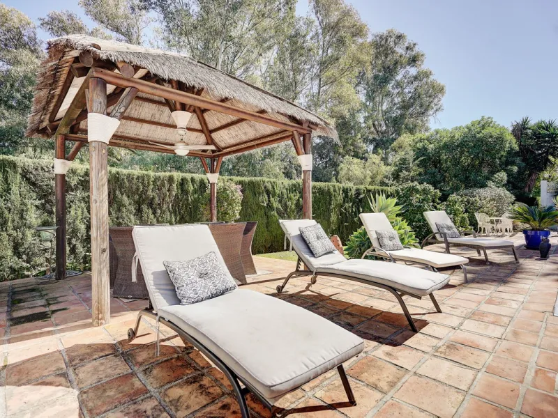 Luxury One Level Villa in Lower Calahonda Walking Distance to Beach