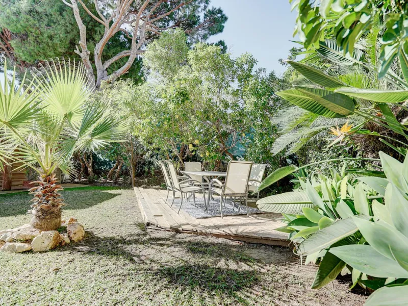 Luxury One Level Villa in Lower Calahonda Walking Distance to Beach
