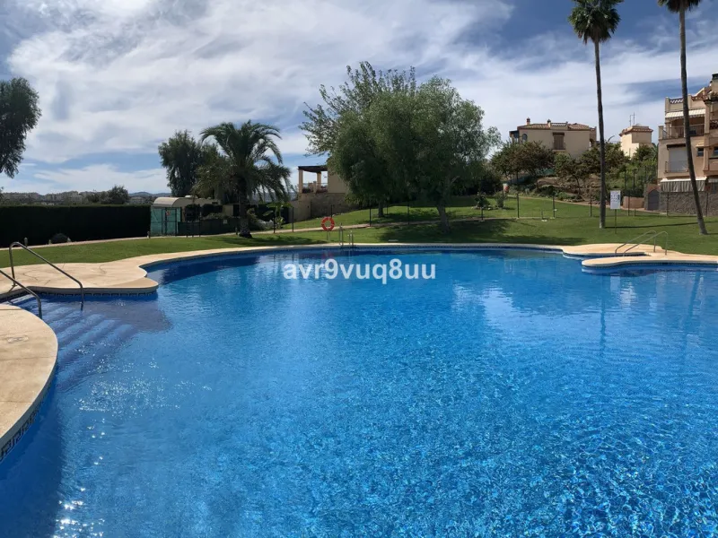 A very comfortable home located in the well established urbanisation of Mijas Golf. This spacious house has bright spacious rooms throughout including, on the top floor, a brand new open plan kitchen, lovely lounge diner with fireplace plus a large bedroo