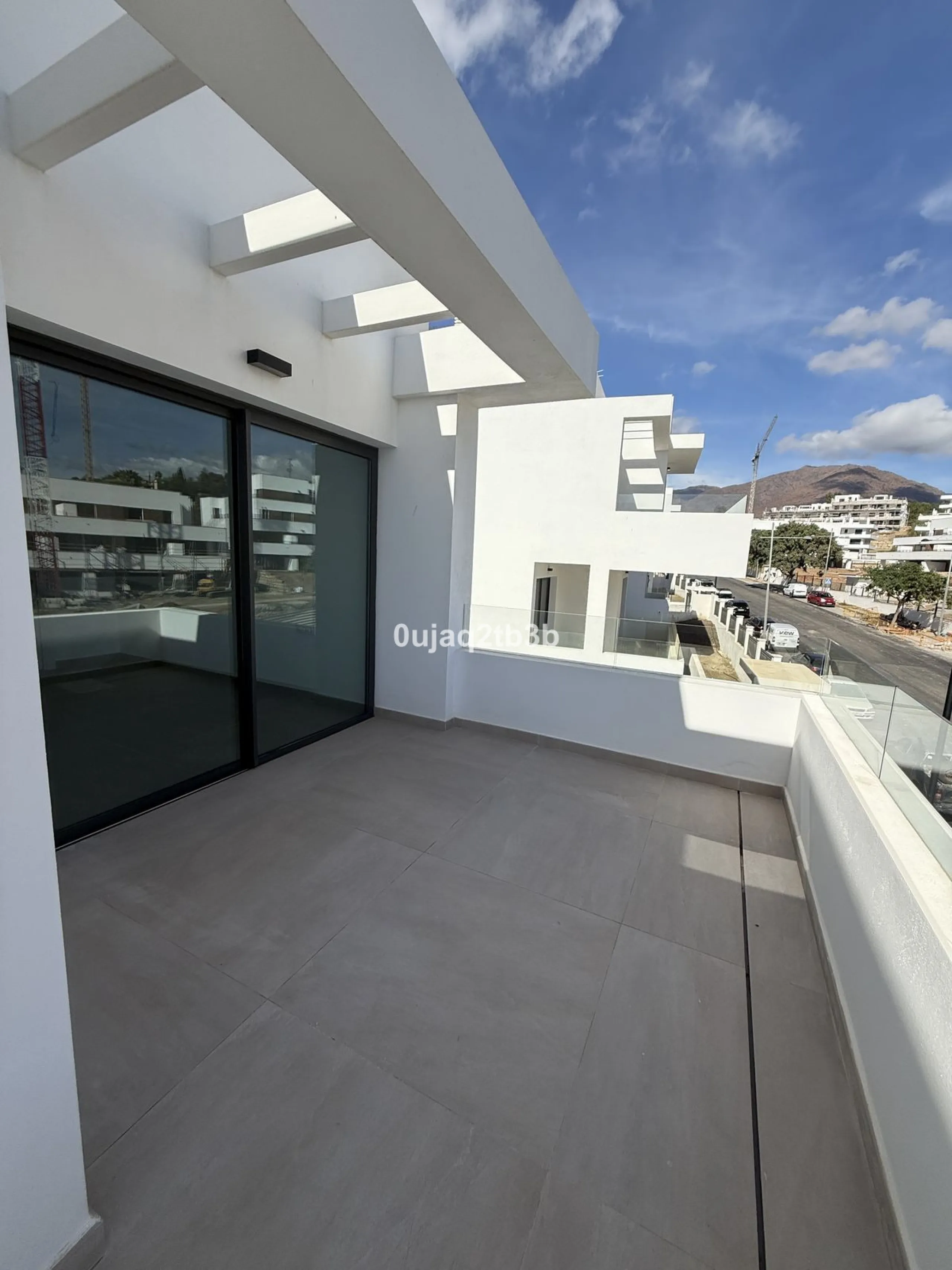 Apartment - Penthouse в продаже в Estepona, Málaga. В доме 3 спален и 3 ванных комнат. Площадь дома 196 м²