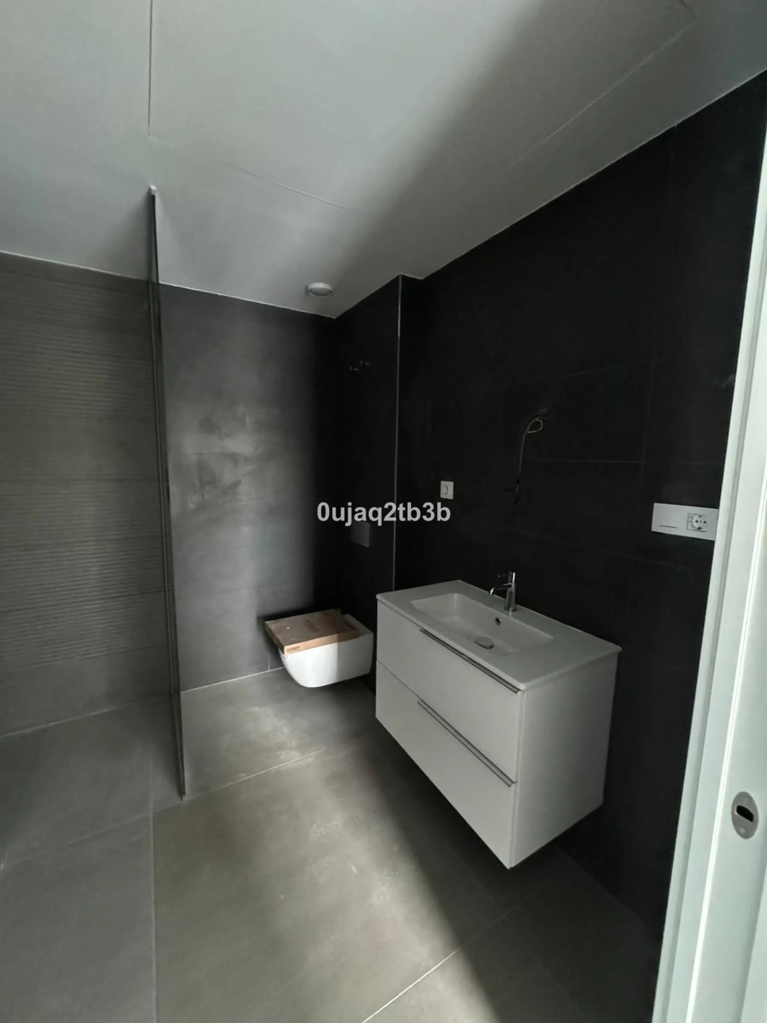 Middle Floor Apartment, Estepona, Costa del Sol.