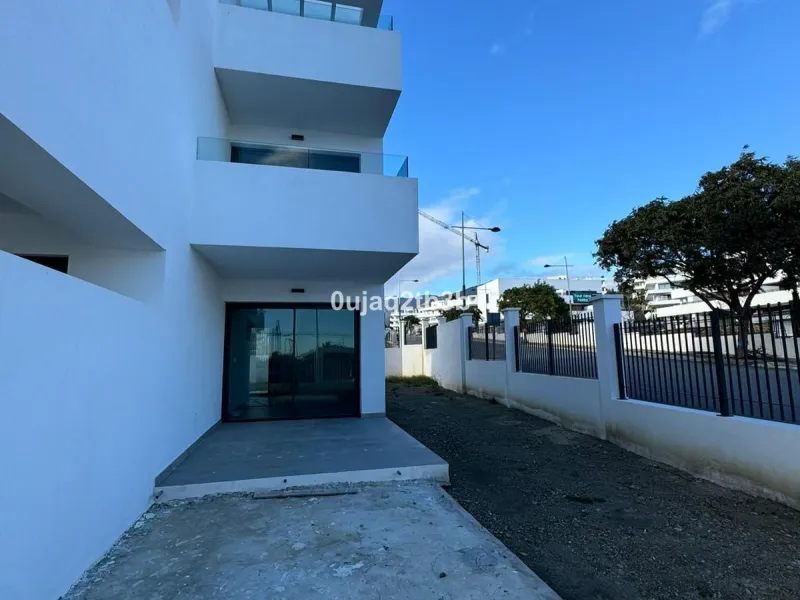 Middle Floor Apartment, Estepona, Costa del Sol.