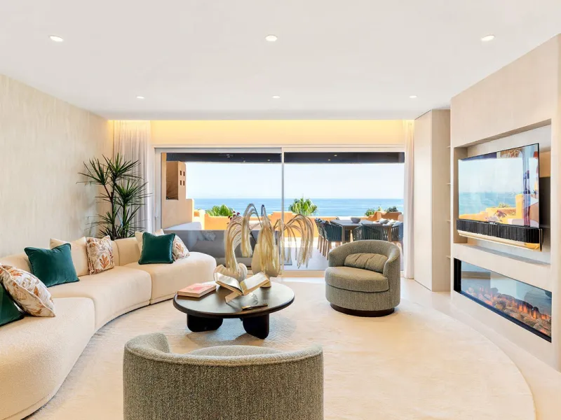 Apartment - Middle Floor Apartment в продаже в Estepona, Málaga. В доме 4 спален и 4 ванных комнат. Площадь дома 183 м²
