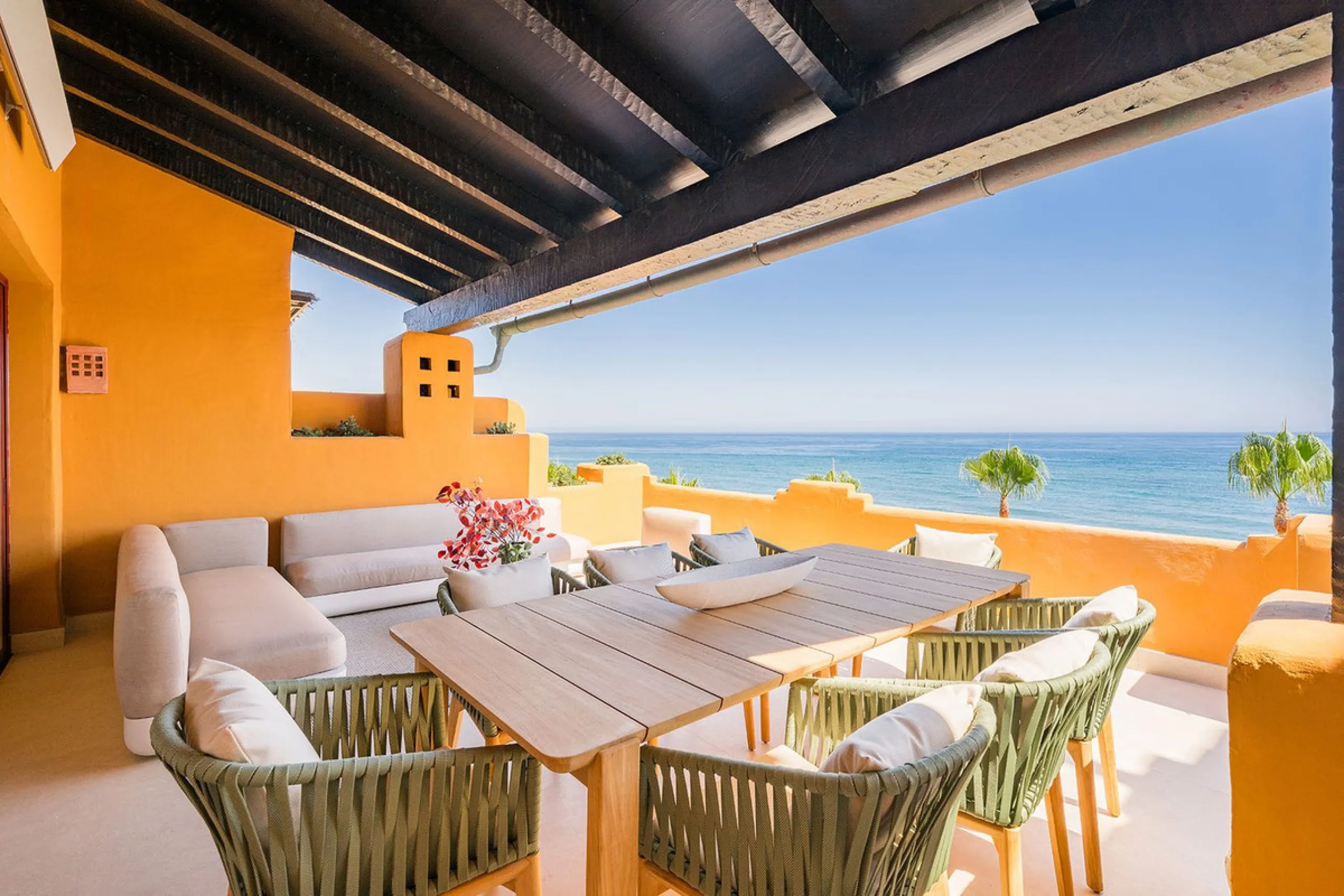 Apartment - Middle Floor Apartment в продаже в Estepona, Málaga. В доме 4 спален и 4 ванных комнат. Площадь дома 183 м²