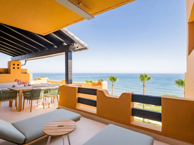 Apartment - Middle Floor Apartment в продаже в Estepona, Málaga. В доме 4 спален и 4 ванных комнат. Площадь дома 183 м²