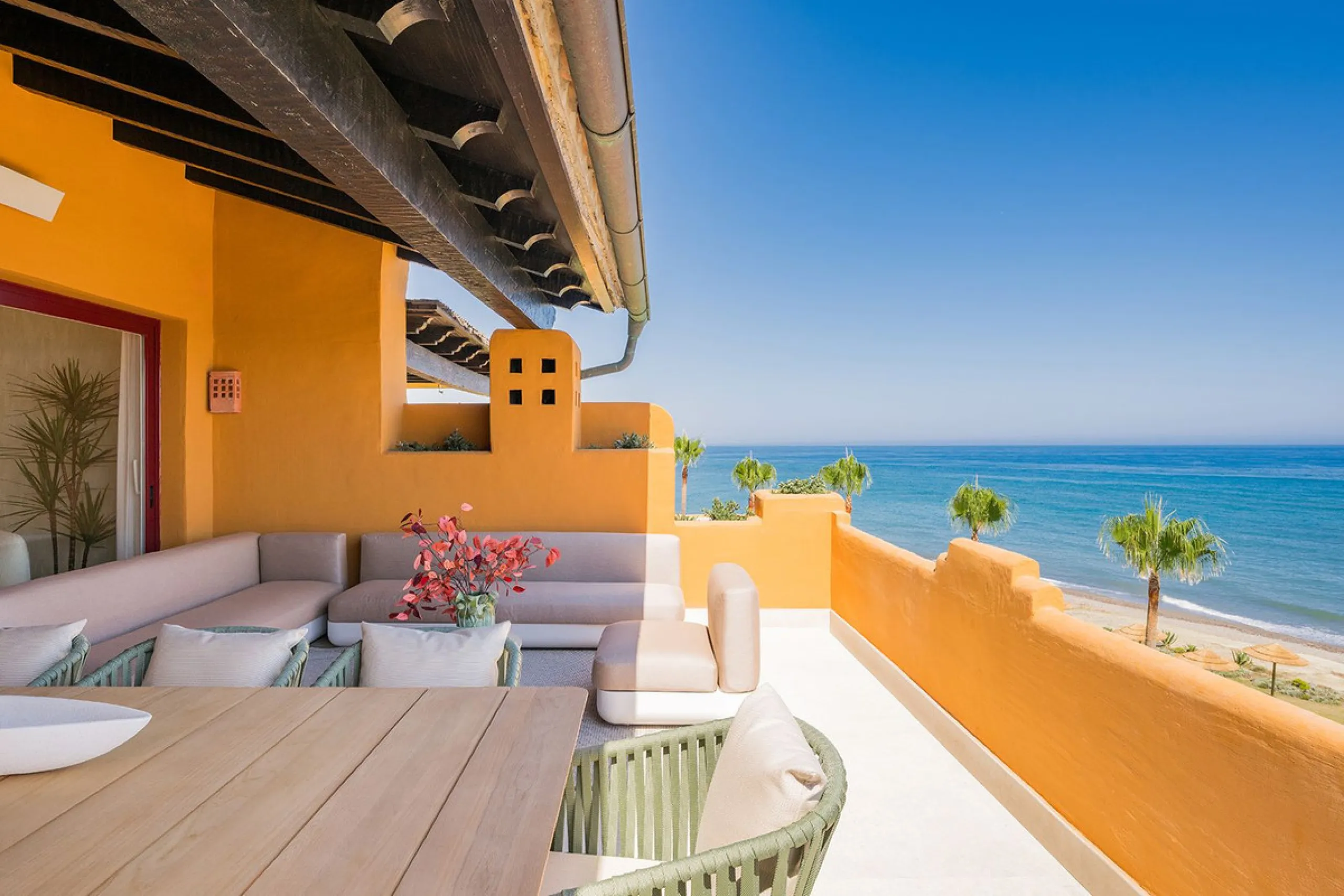 Apartment - Middle Floor Apartment в продаже в Estepona, Málaga. В доме 4 спален и 4 ванных комнат. Площадь дома 183 м²