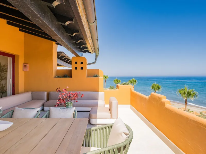 Apartment - Middle Floor Apartment в продаже в Estepona, Málaga. В доме 4 спален и 4 ванных комнат. Площадь дома 183 м²