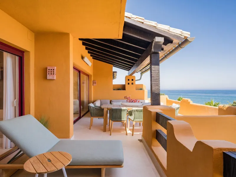 Apartment - Middle Floor Apartment в продаже в Estepona, Málaga. В доме 4 спален и 4 ванных комнат. Площадь дома 183 м²