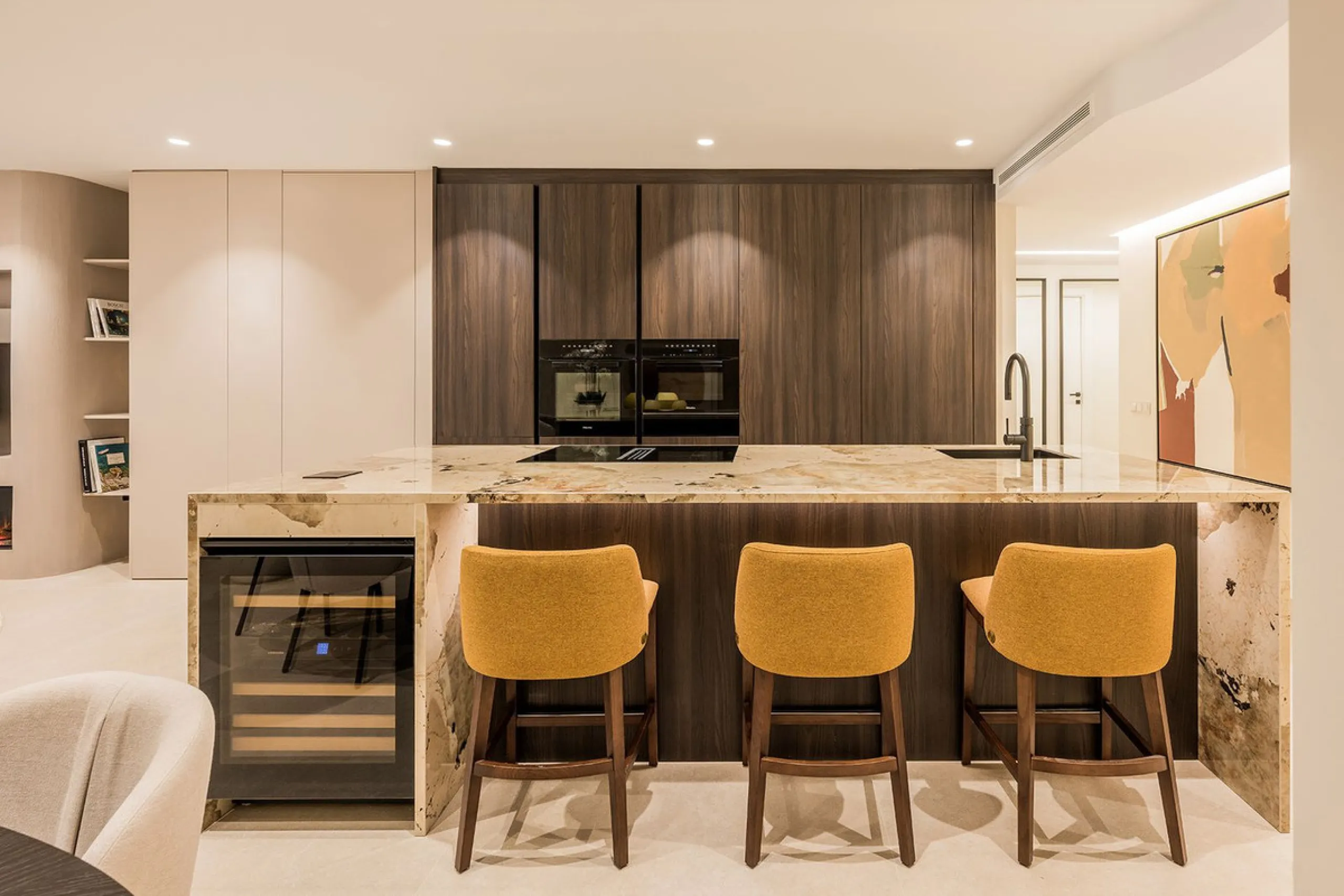Apartment - Middle Floor Apartment в продаже в Estepona, Málaga. В доме 4 спален и 4 ванных комнат. Площадь дома 183 м²