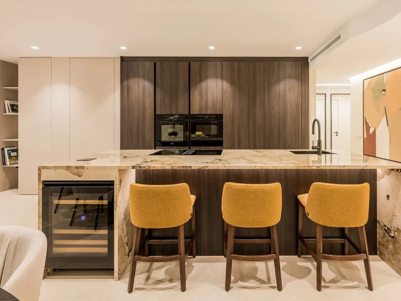 Apartment - Middle Floor Apartment в продаже в Estepona, Málaga. В доме 4 спален и 4 ванных комнат. Площадь дома 183 м²