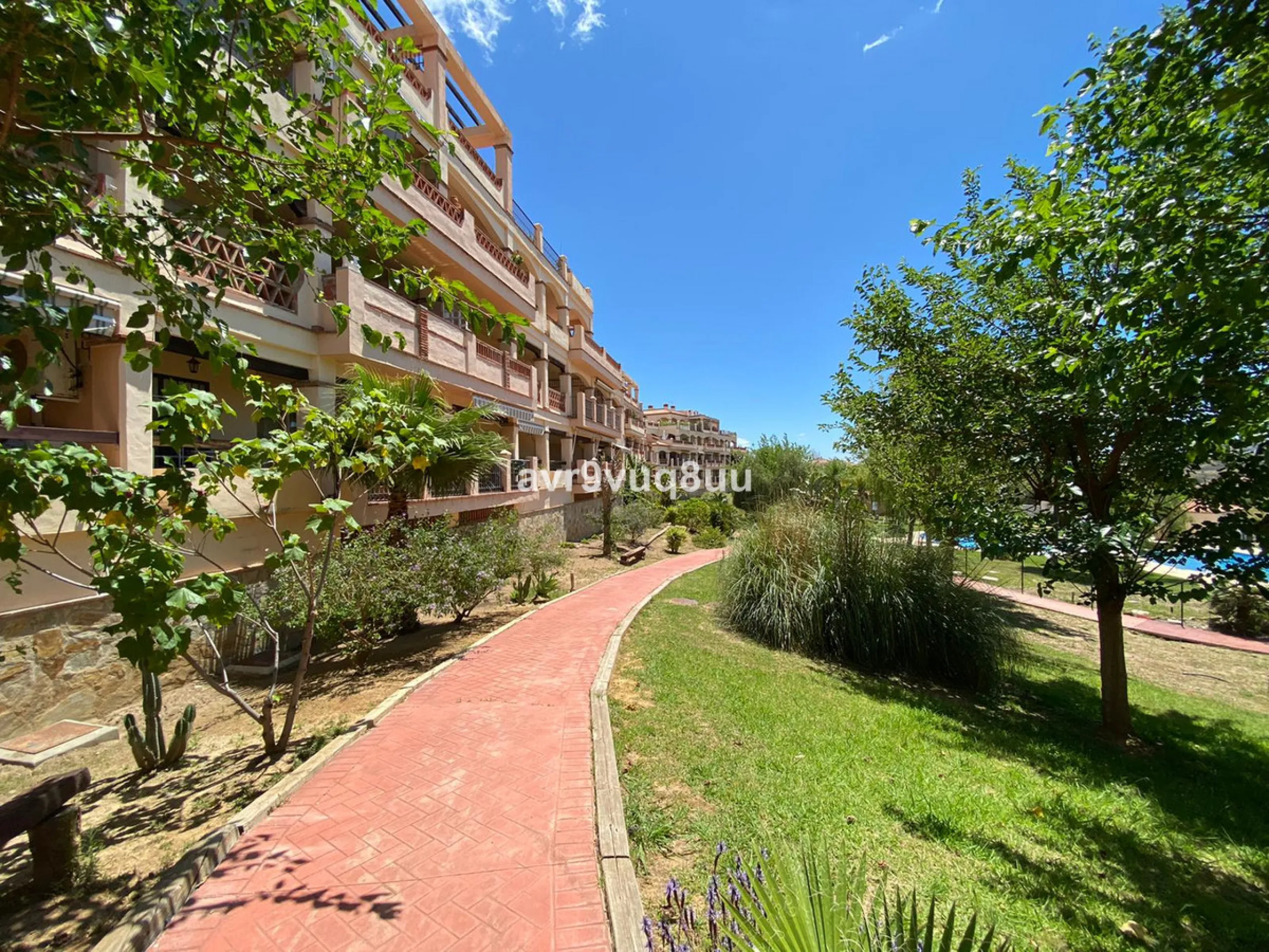 A very comfortable home located in the well established urbanisation of Mijas Golf. This spacious house has bright spacious rooms throughout including, on the top floor, a brand new open plan kitchen, lovely lounge diner with fireplace plus a large bedroo