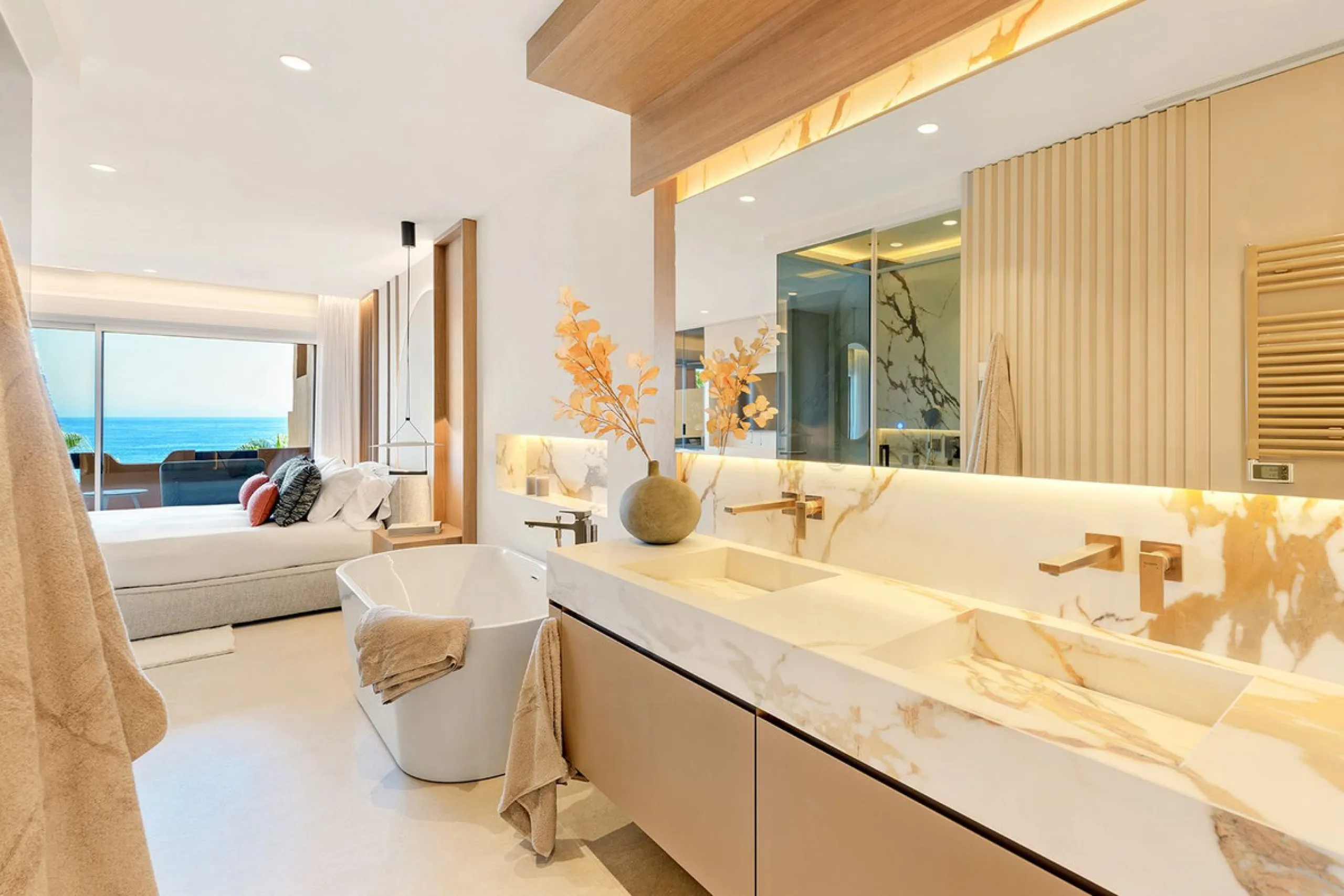Apartment - Middle Floor Apartment в продаже в Estepona, Málaga. В доме 4 спален и 4 ванных комнат. Площадь дома 183 м²