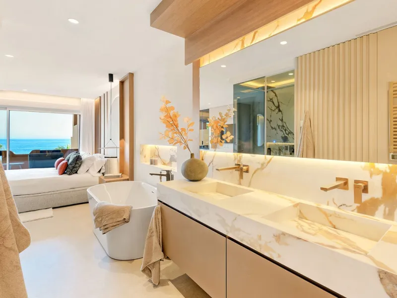 Apartment - Middle Floor Apartment в продаже в Estepona, Málaga. В доме 4 спален и 4 ванных комнат. Площадь дома 183 м²
