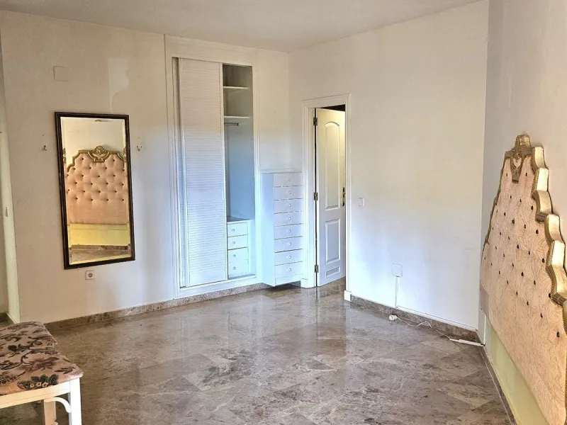 Lovely beachside apartment located in San Pedro.